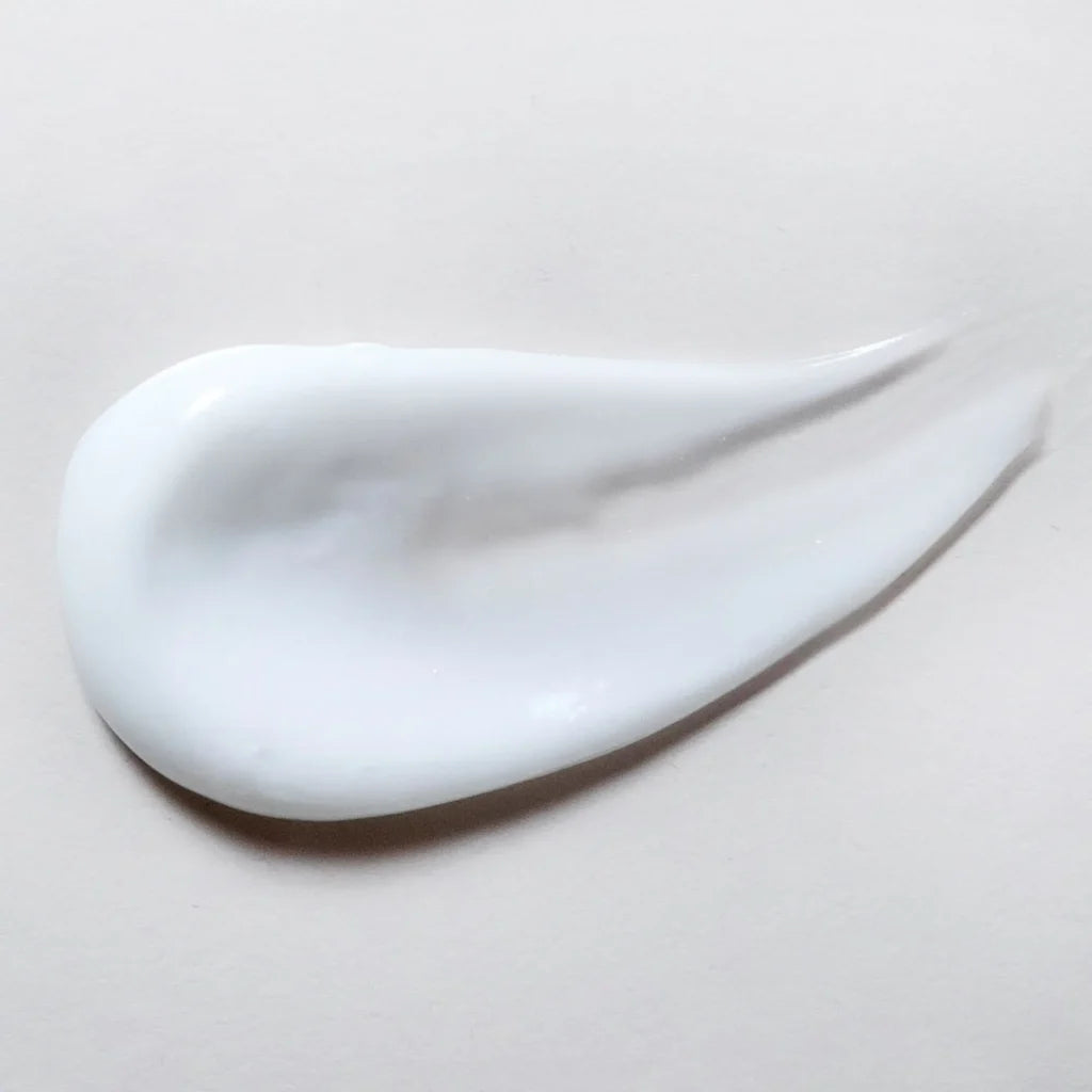 Skin Script balancing (cacteen)Moisturizer Smear on a light grey background